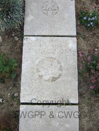 Boulogne Eastern Cemetery - Higginson, J